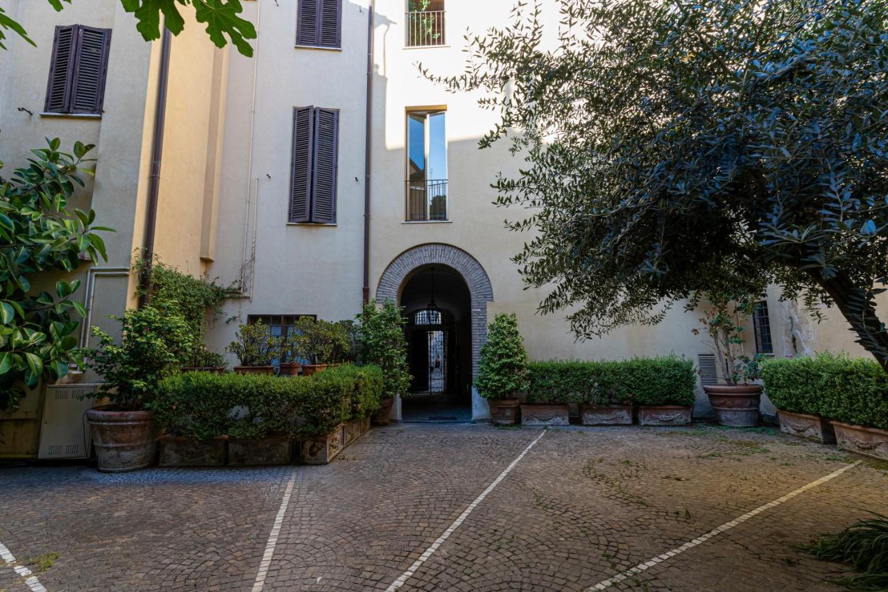 Quiet Trevi Fountain Apartment With Patio And Backyard Roma Esterno foto