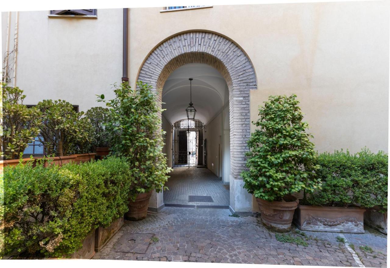 Quiet Trevi Fountain Apartment With Patio And Backyard Roma Esterno foto