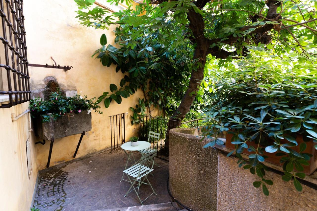 Quiet Trevi Fountain Apartment With Patio And Backyard Roma Esterno foto