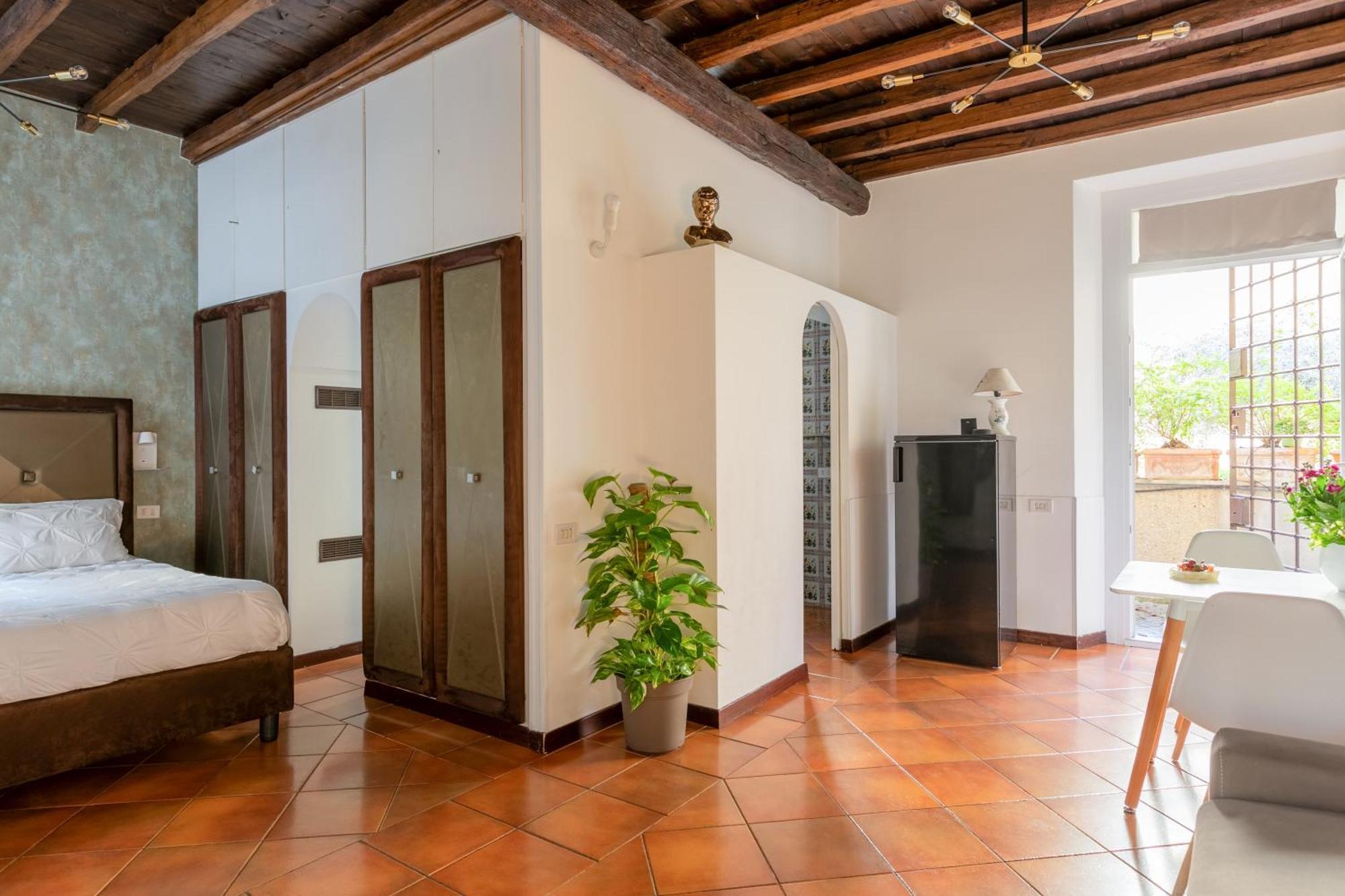 Quiet Trevi Fountain Apartment With Patio And Backyard Roma Esterno foto